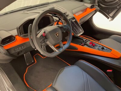 LAMBORGHINI REVUELTO - 5