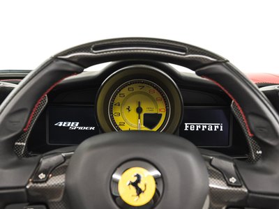 2016 Ferrari 488 SPIDER 照片 12