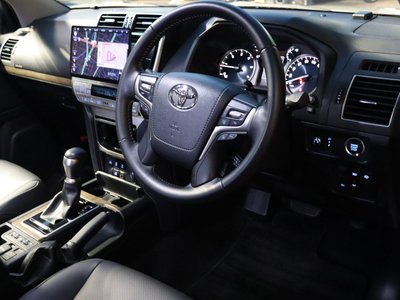 صورة 8 لـ 2023 Toyota LAND CRUISER PRADO