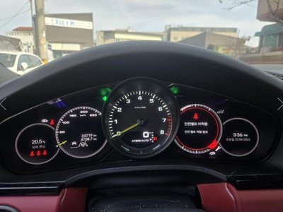 PORSCHE CAYENNE - 10