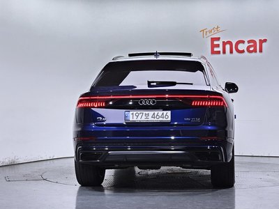 صورة 3 لـ 2022 AUDI Q8