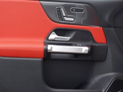 MERCEDES-BENZ GLB-CLASS AMG - 9