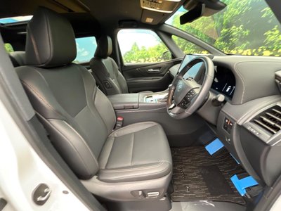 2025 Toyota ALPHARD — фото 8