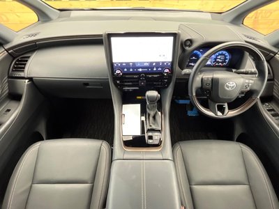 2025 Toyota ALPHARD — фото 2