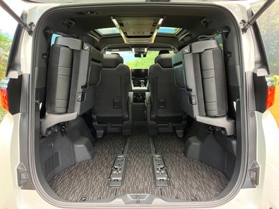 2025 Toyota ALPHARD — миниатюра 11