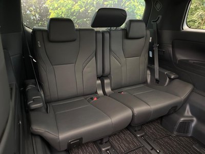 2025 Toyota ALPHARD — фото 10