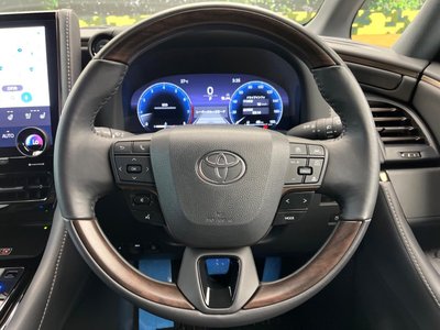 2025 Toyota ALPHARD — миниатюра 12