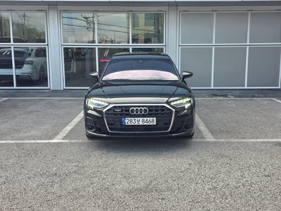 AUDI A8 - 1