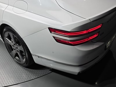 GENESIS G80 (RG3) - 10
