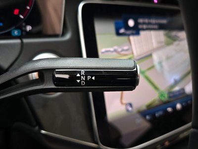 MERCEDES-BENZ E-CLASS - 9