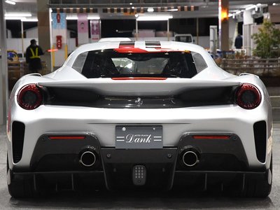 FERRARI 488 PISTA - 6
