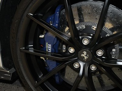 FERRARI 488 PISTA - 9