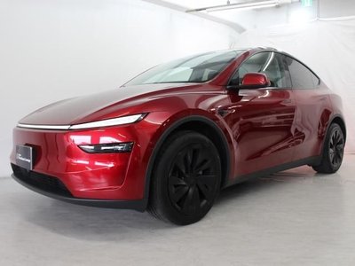 TESLA MODEL Y - 3