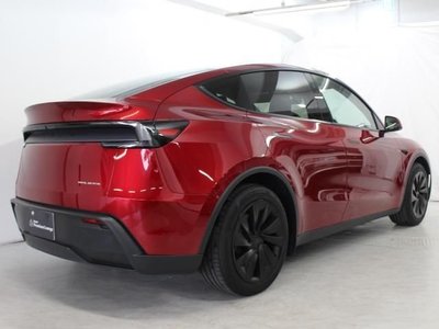 TESLA MODEL Y - 9
