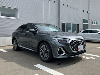 AUDI Q3 - 2