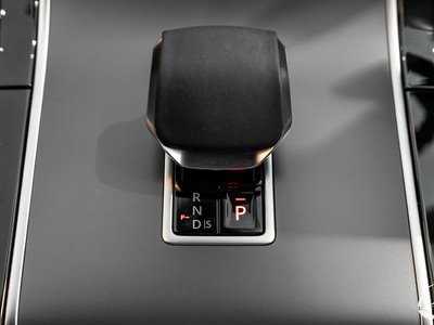 2025 LAND Rover RANGE ROVER EVOQUE thumbnail 31