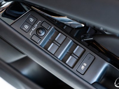 2025 LAND Rover RANGE ROVER EVOQUE thumbnail 34