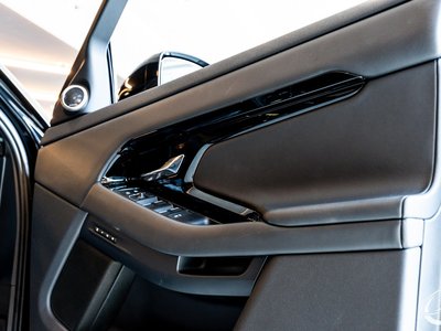 2025 LAND Rover RANGE ROVER EVOQUE thumbnail 33