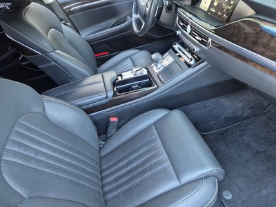 صورة 10 لـ 2020 Genesis G90
