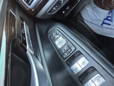 2020 Genesis G90 缩略图 11