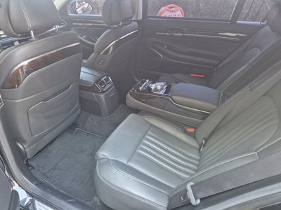 صورة 8 لـ 2020 Genesis G90