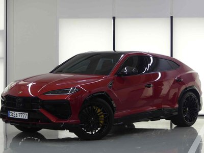 LAMBORGHINI URUS - 1