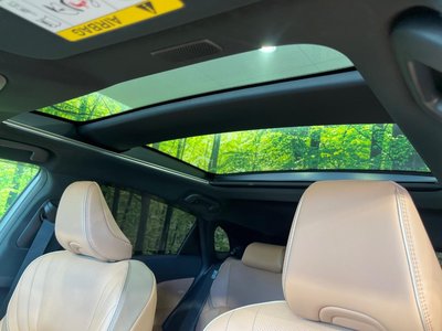 2024 Toyota CROWN SPORT 照片 4