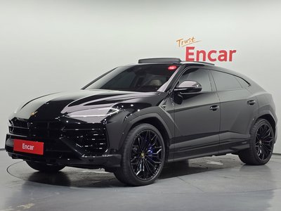 LAMBORGHINI URUS - 1