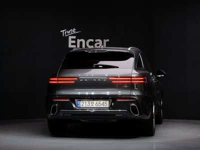 صورة 3 لـ 2023 Genesis GV70