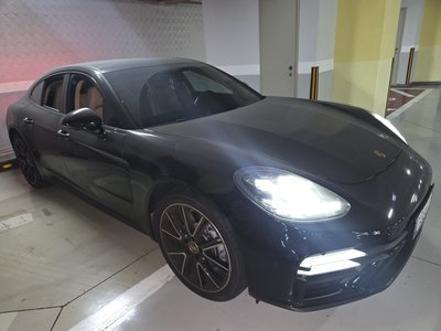 PORSCHE PANAMERA