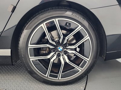 2023 BMW 7 SERIES photo 8