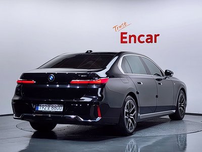 2023 BMW 7 SERIES photo 4