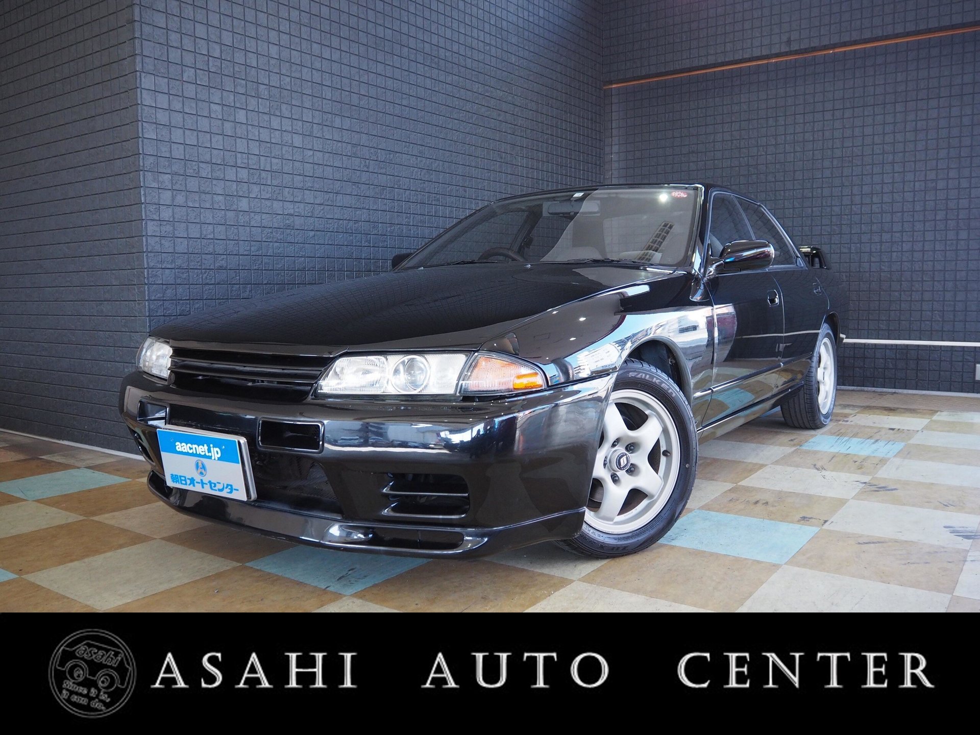 NISSAN SKYLINE - View 1