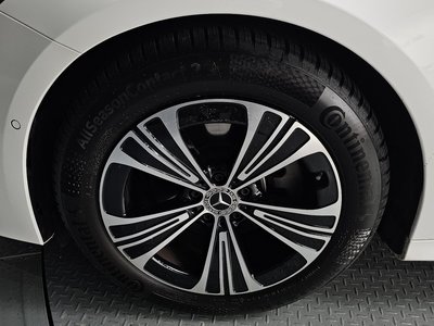 MERCEDES-BENZ E-CLASS - 6