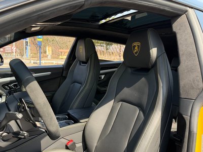 LAMBORGHINI URUS - 8