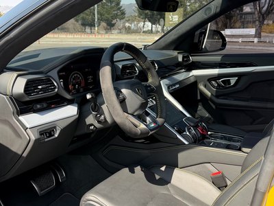 LAMBORGHINI URUS - 7