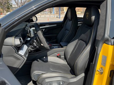 LAMBORGHINI URUS - 5