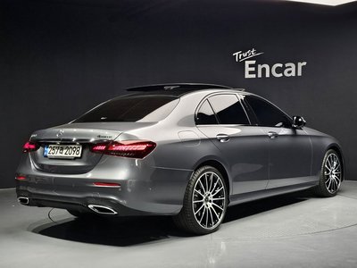 MERCEDES-BENZ E-CLASS - 4