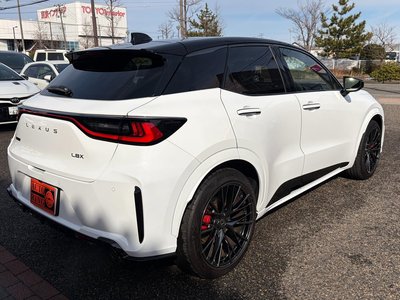 LEXUS LBX - 7