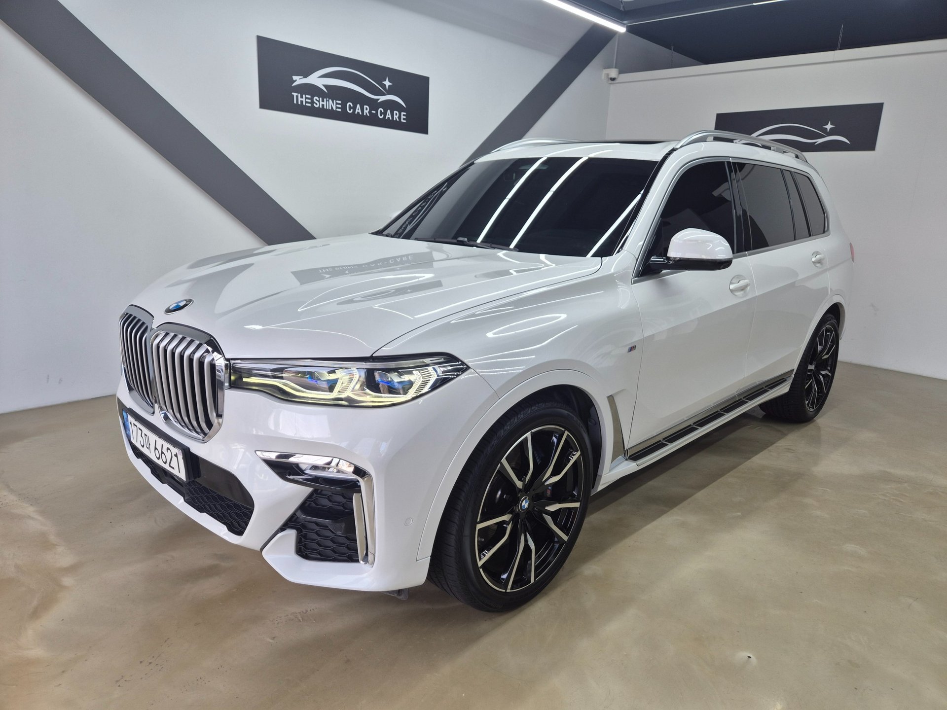 BMW X7 - View 1