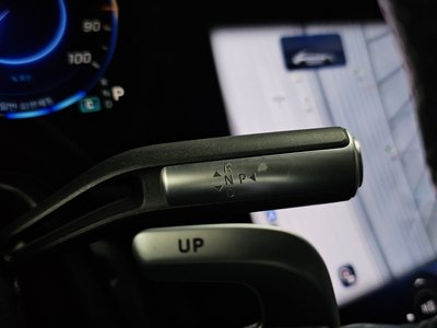 MERCEDES-BENZ EQS - 9