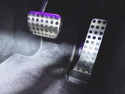 MERCEDES-BENZ E-CLASS - 9