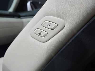 2024 Genesis GV70 — миниатюра 29