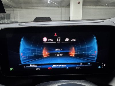 2025 Mercedes-BENZ GLC photo 8