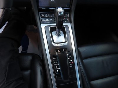 PORSCHE 911 - 9