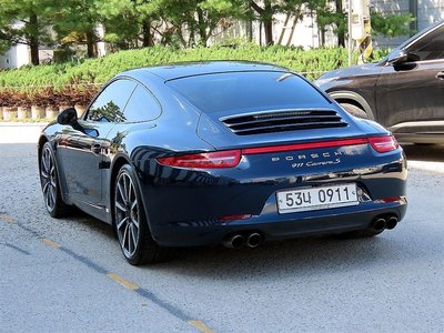 PORSCHE 911 - 4