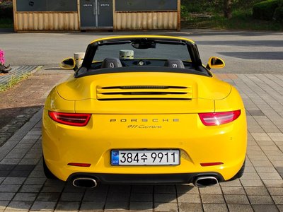 PORSCHE 911 - 4