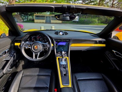 PORSCHE 911 - 8
