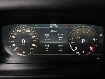 LAND ROVER DEFENDER - 8