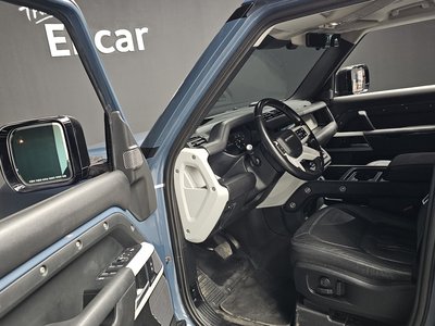 LAND ROVER DEFENDER - 10